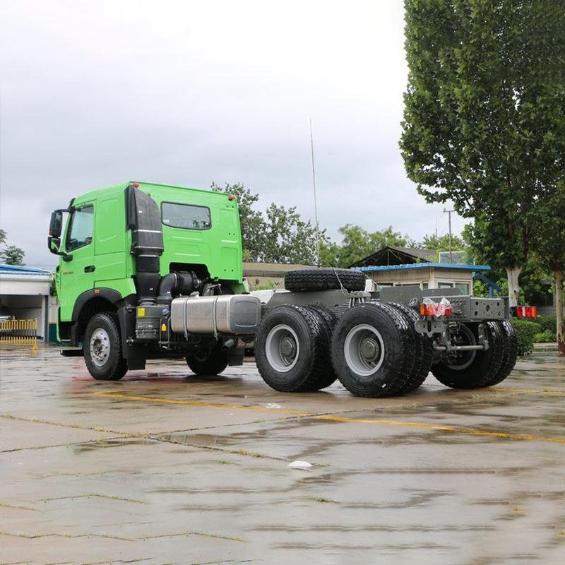 SINOTRUK HOWO 6×4 400HP Tractor Head