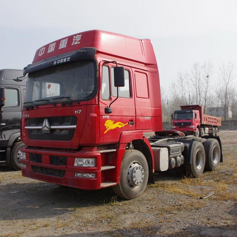 SINOTRUK 220HP 4×2 Tractor Truck