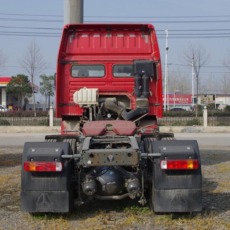 SINOTRUK 220HP 4×2 Tractor Truck