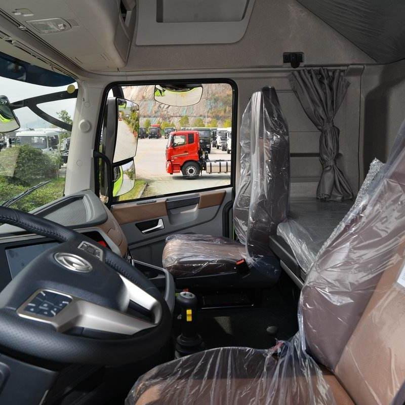 Dongfeng 460HP 6x4 Weichai Engine Tractor Truck