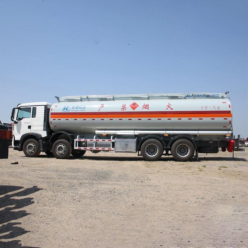 HOWO 350HP 8x4 Diesel Fuel Tanker Truck