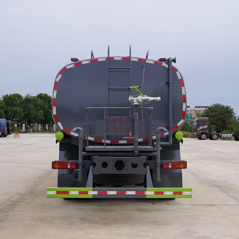 Dongfeng 8x4 320HP Cummins Diesel Water Sprinkler Truck for Dust Suppression