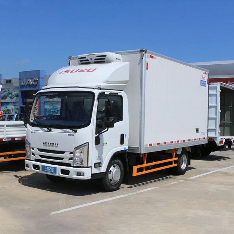 Isuzu 4 Ton Refrigerator Truck Euro 6 Refrigerated Van