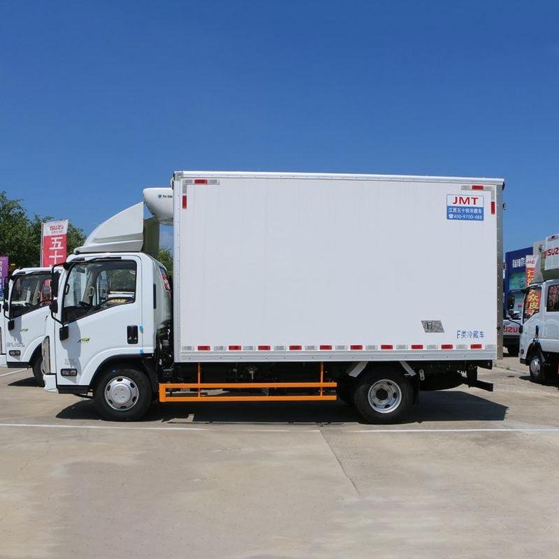Isuzu 4 Ton Refrigerator Truck Euro 6 Refrigerated Van