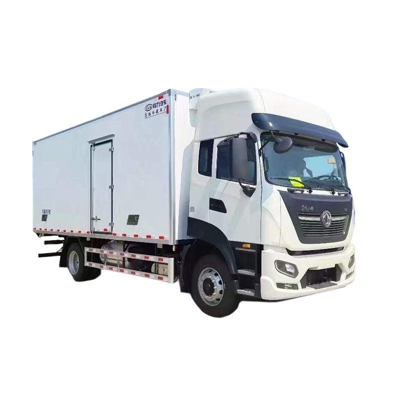 SINOTRUK ZZ5047XLCH 4x2 Refrigerated Box Truck -25°C to -5°C 6000mm Cargo