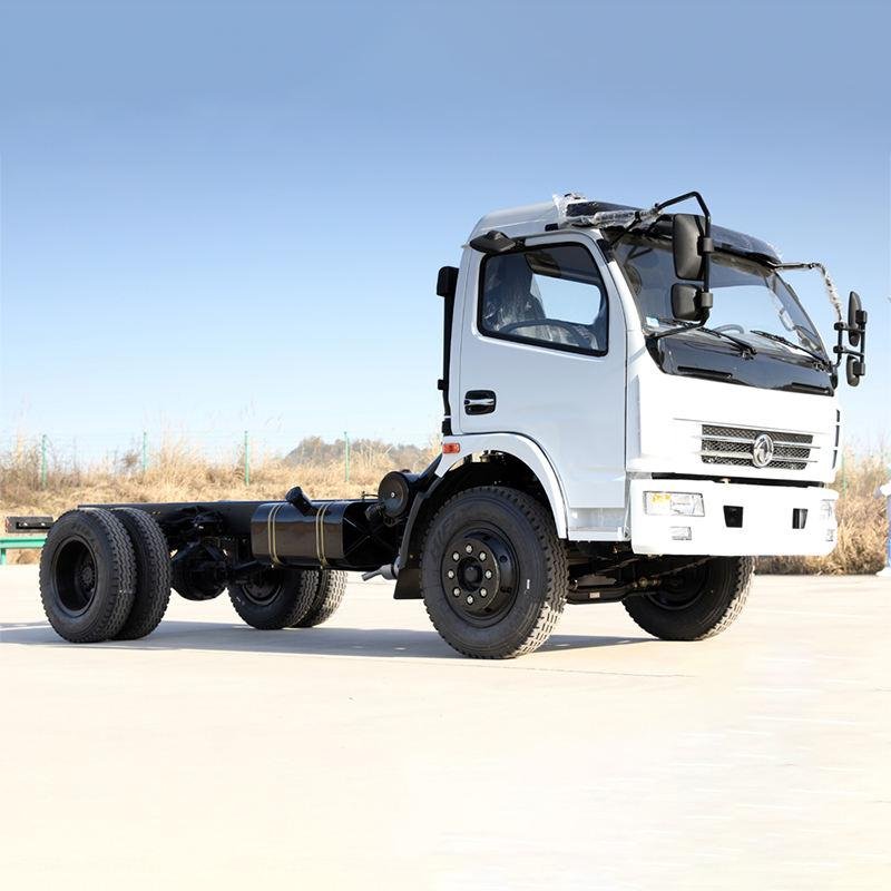 Dongfeng 6-Ton GVW 103kW Diesel Truck Chassis 4x4 Euro 5 Commercial Platform