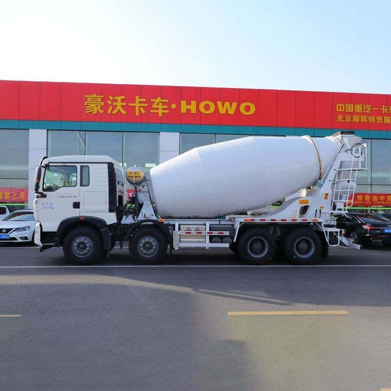 SINOTRUK HOWO 129HP 8x4 20m³ Diesel Concrete Mixer Truck