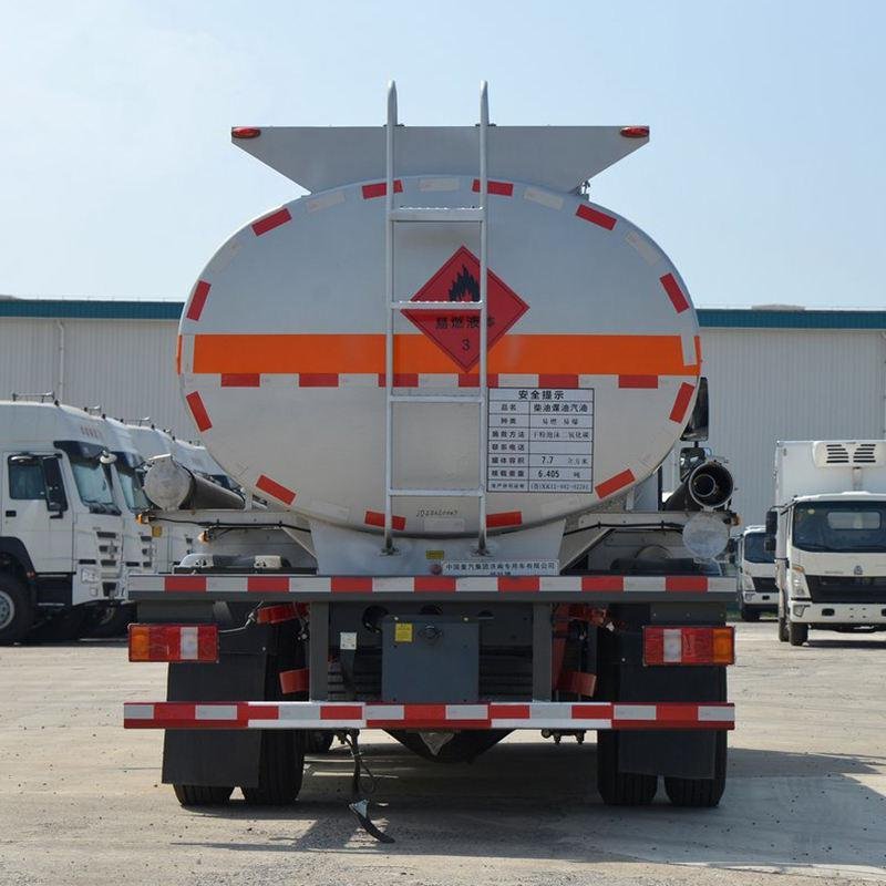 HOWO 160HP 4×2 Diesel Fuel Tanker Truck