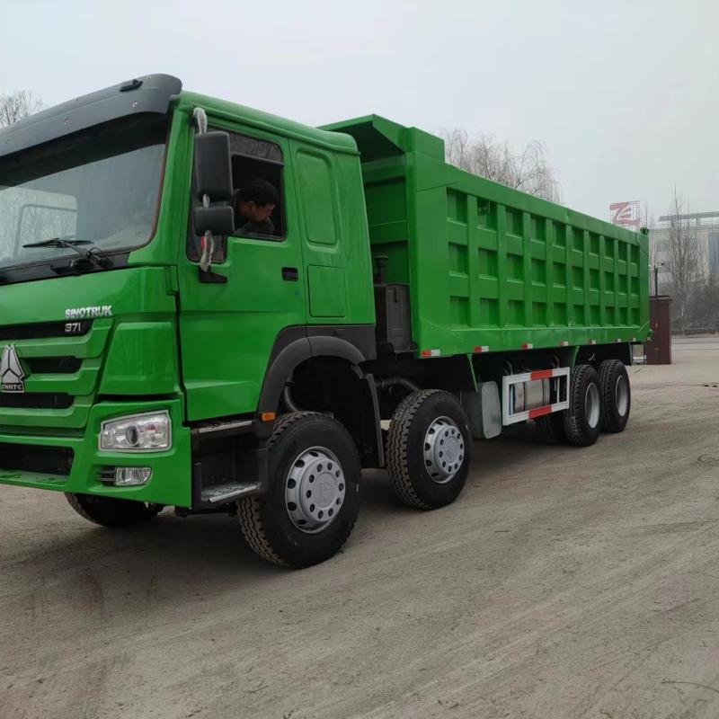 SINOTRUK HOWO 8x4 Dump Truck 440HP Heavy Duty Mining Dump Truck
