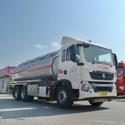 Sinotruk HOWO 240HP 6x4 Diesel Fuel Tanker Truck