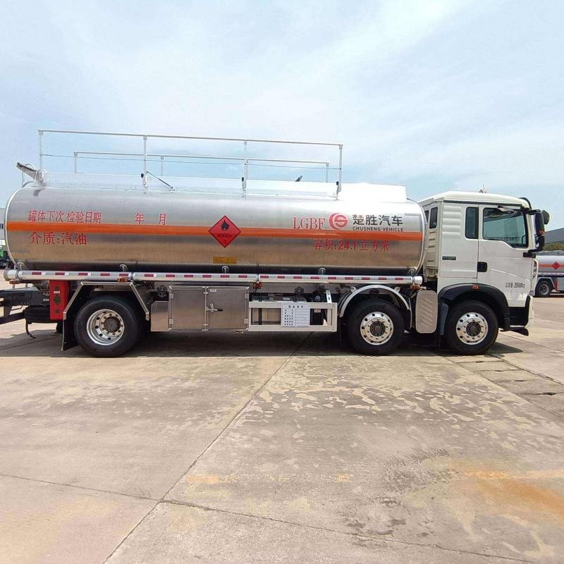 Sinotruk HOWO 371HP 6x4 20,000L Diesel Fuel Tanker Truck