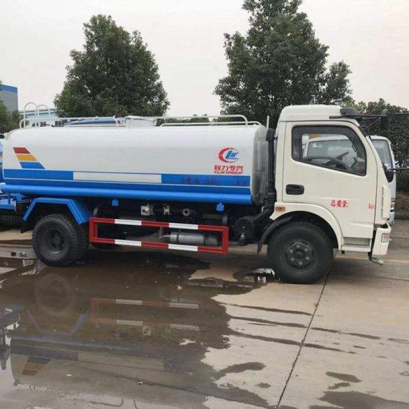 Dongfeng 4x2 7000L Water Tank Sprinkler Truck