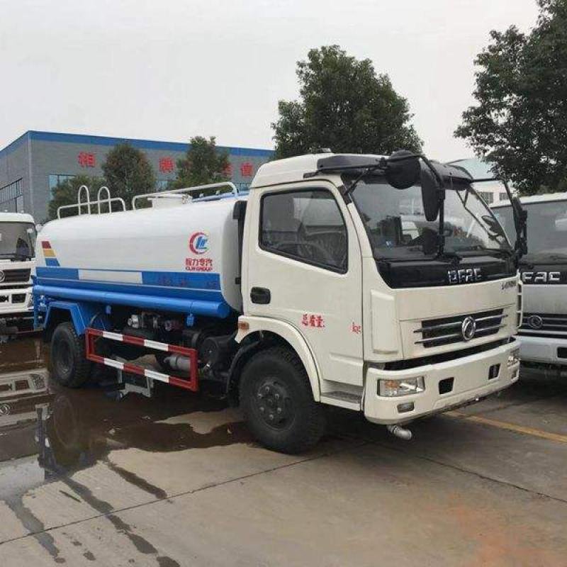 Dongfeng 4x2 7000L Water Tank Sprinkler Truck