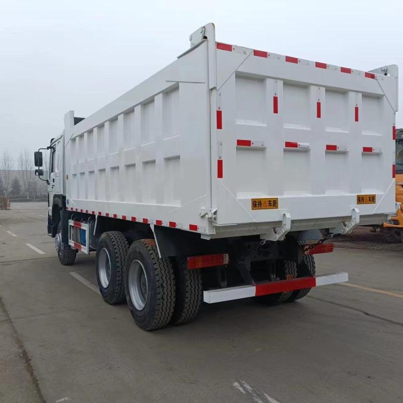 HOWO 371HP 6x4 30T Dump Truck