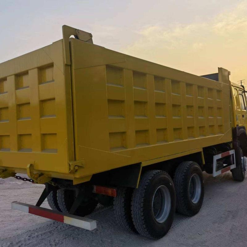 Sinotruk HOWO 375HP 6x4 40T Dump Truck