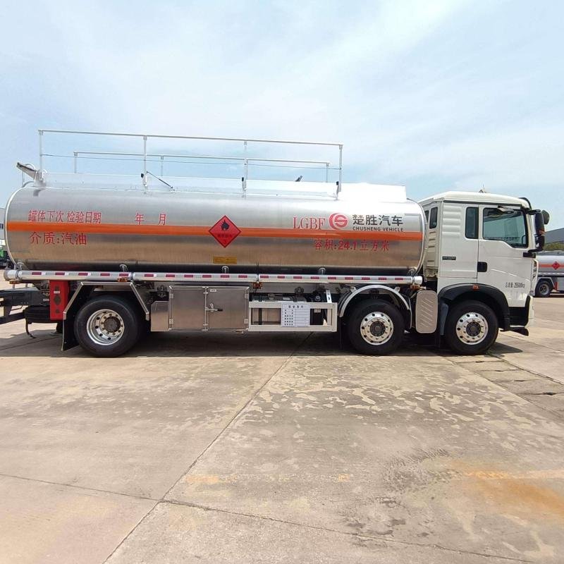 HOWO 371HP 6x4 20,000L Diesel Fuel Tanker Truck