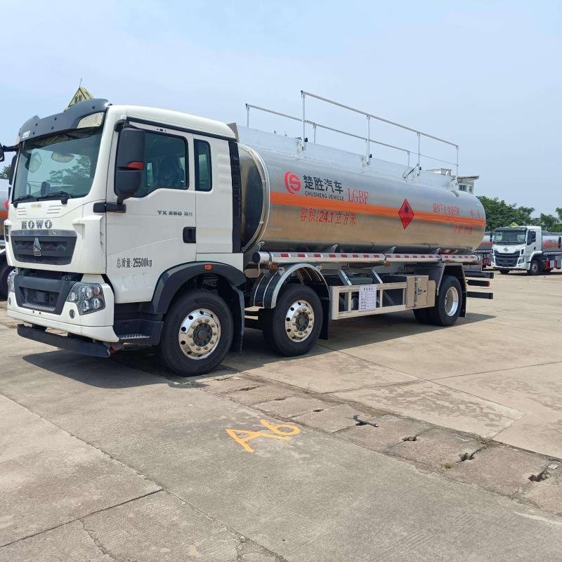 HOWO 371HP 6x4 20,000L Diesel Fuel Tanker Truck