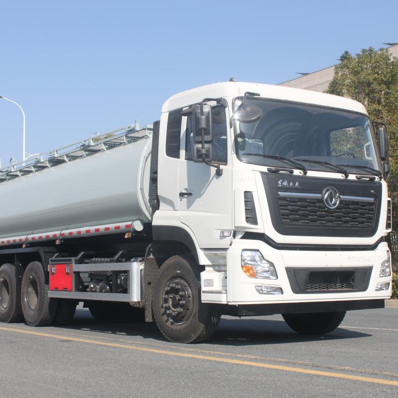 Sinotruk HOWO 371HP 6x4 Diesel Fuel Tanker Truck
