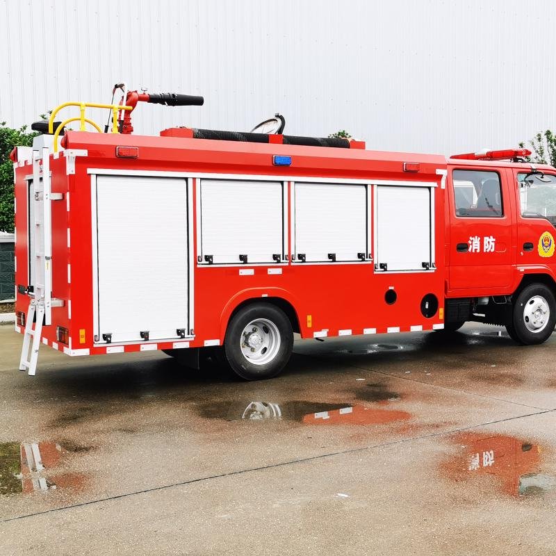 ISUZU B190 4x2 Airport Fire Truck Commander