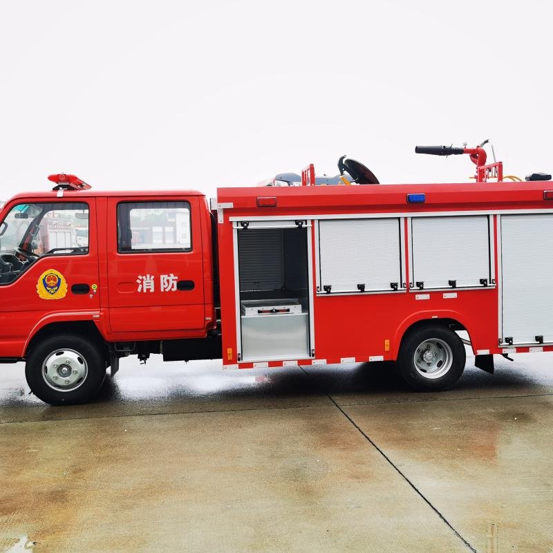 ISUZU B190 4x2 Airport Fire Truck Commander