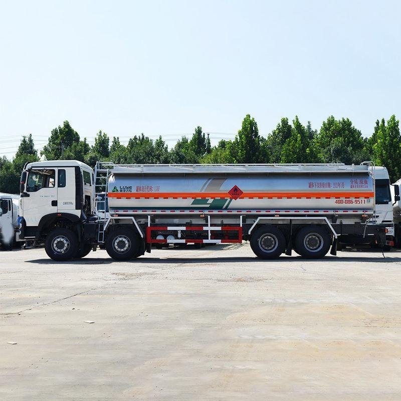 HOWO 8x4 26,000L Fuel Tanker Truck Diesel Transport Vehicle
