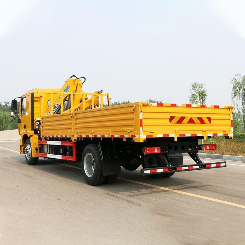 Heavy-Duty 20-Ton Construction Truck Crane 4-Section Straight Boom 40-50 T.m Lifting Moment