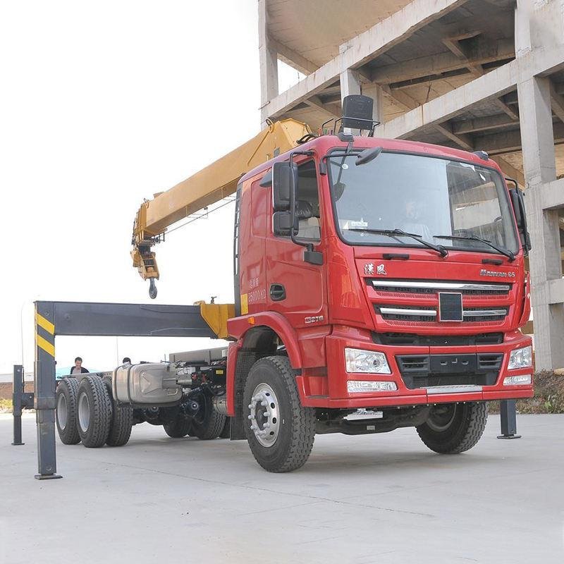 Hengwang HWQY16T 16T 257kW 8x4 Telescopic Boom Truck Mounted Crane