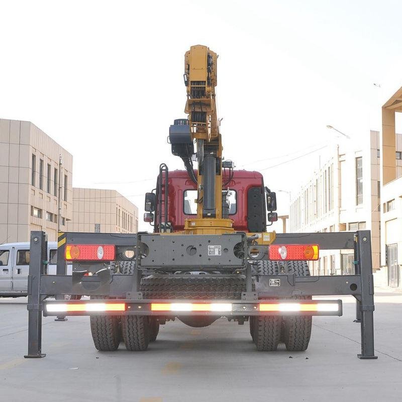 Hengwang HWQY16T 16T 257kW 8x4 Telescopic Boom Truck Mounted Crane