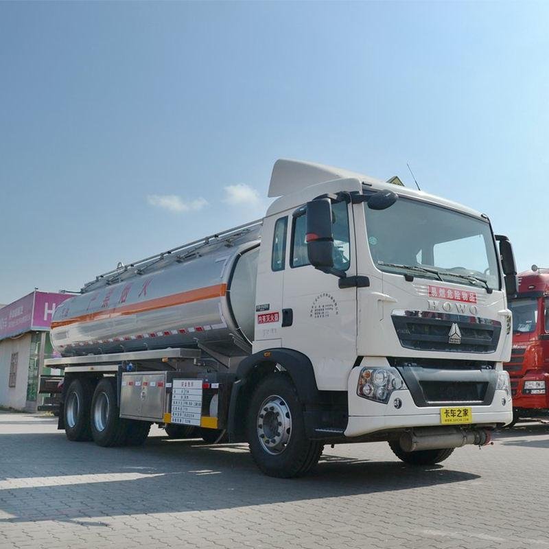 SINOTRUK HOWO 240HP 6x4 Diesel Fuel Tanker Truck