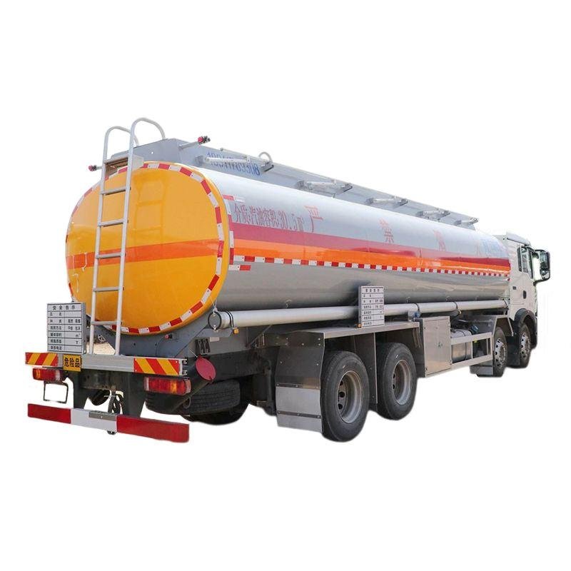 SINOTRUK HOWO 4X2 200HP 8000L Fuel Tanker Truck