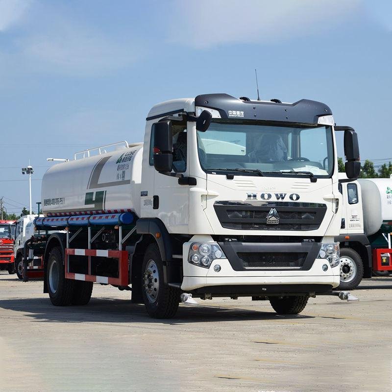 HOWO TX Series 220HP 4×2 Diesel Sprinkler Truck