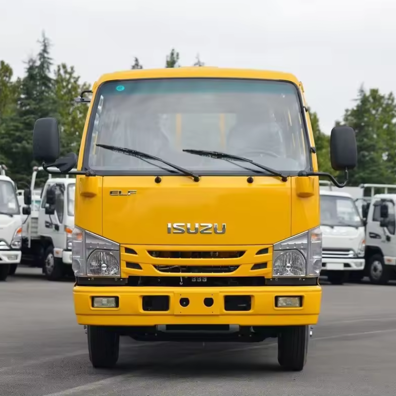 Isuzu 120HP 4.5T 4X2 Fence Cargo Truck