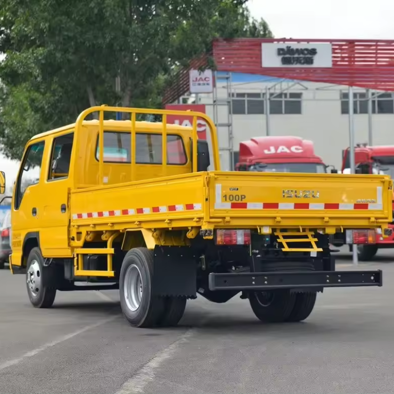 Isuzu 120HP 4.5T 4X2 Fence Cargo Truck