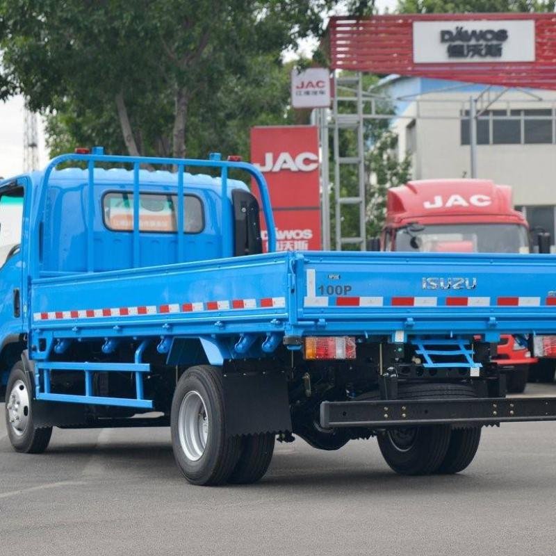 Isuzu KV100 120HP 4.2m 4x2 Light Duty Dropside Truck for Logistics