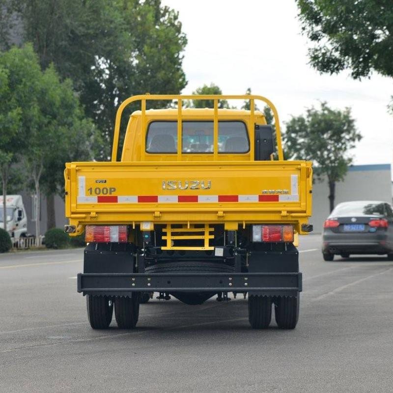 Isuzu 100P 120HP 4X2 Light Cargo Truck 5T