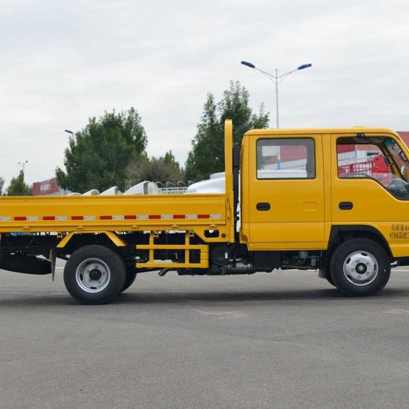 Isuzu 100P 120HP 4X2 Light Cargo Truck 5T