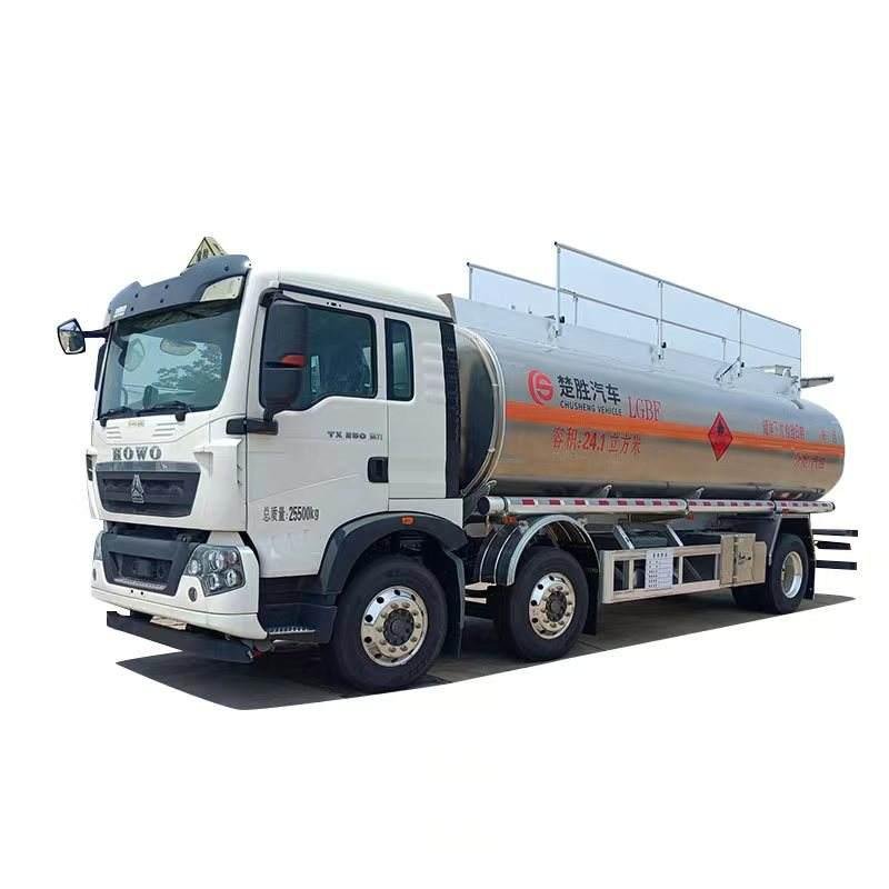 SINOTRUK HOWO 310HP 6x4 Fuel Tanker Truck