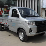 Dongfeng C71 4x2 Light Cargo Truck 1-5 Ton Capacity