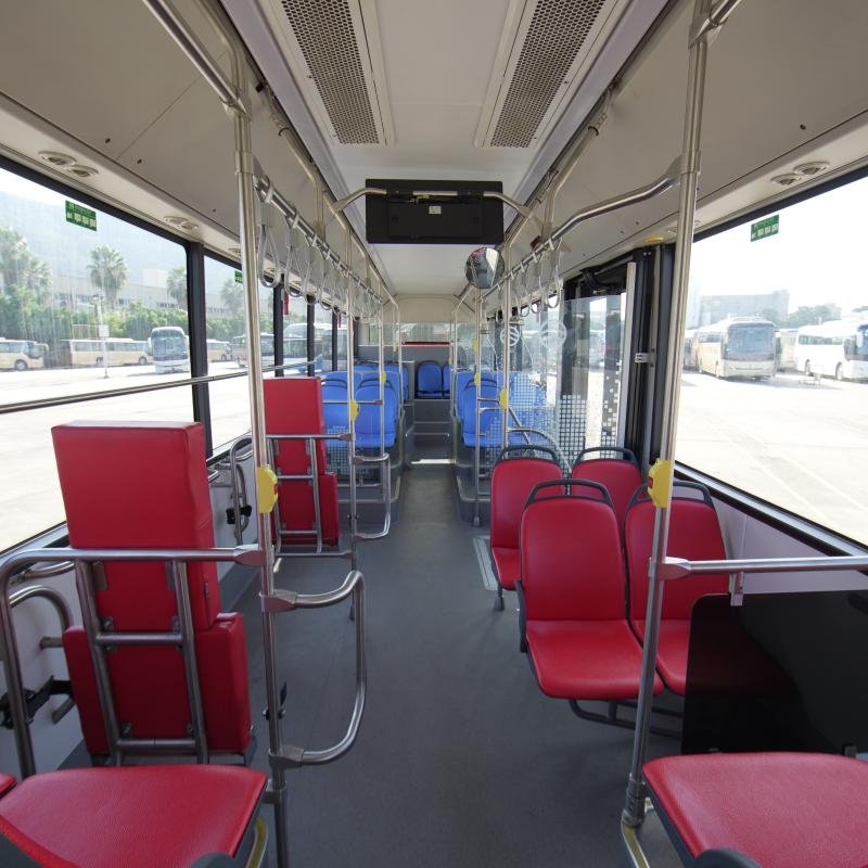 195kW 12m RHD Electric City Bus 24-Seater CATL Battery