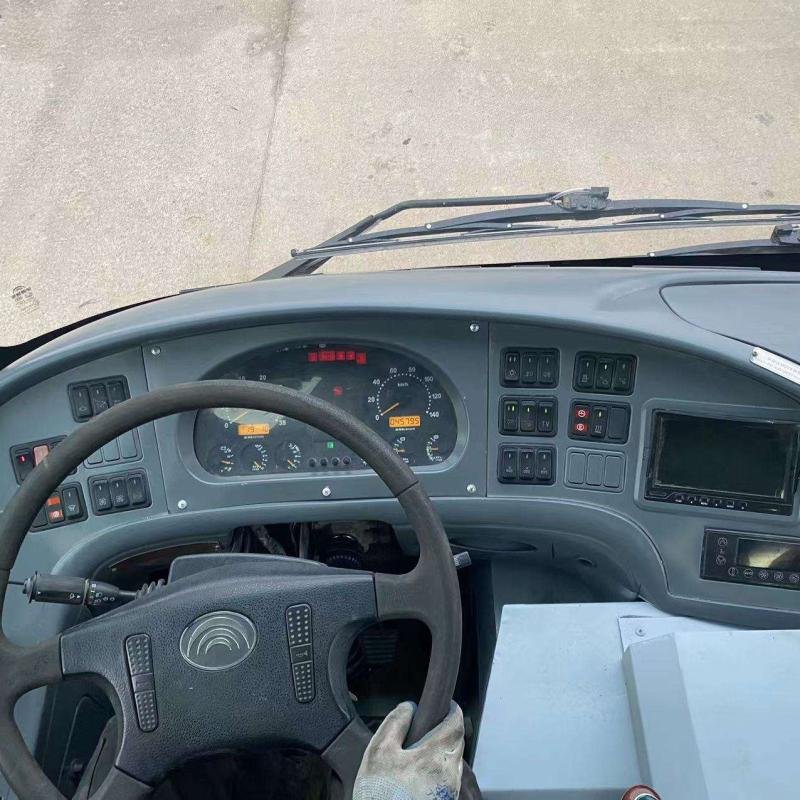 50-Seat Diesel Coach Bus 6.8L Urban Intercity Passenger Transport Vehicle