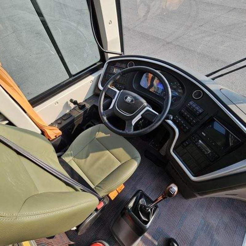 40-Seater Left-Hand Drive Diesel Coach Bus - Euro 3 Emission