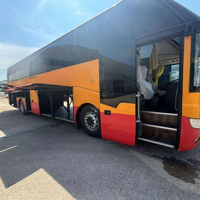 50-Seater Front-Engine Diesel Coach Bus Right-Hand Drive
