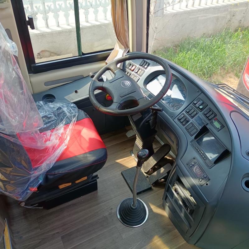 Yutong Higer Kinglong 45-Seater Front Engine Diesel Coach Bus RHD