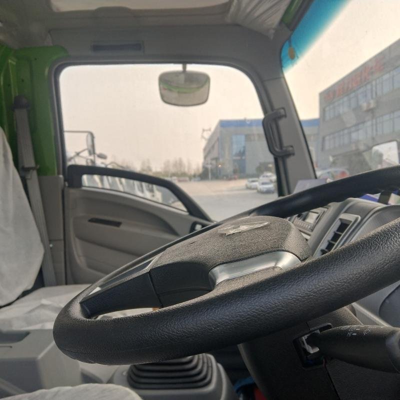 Dongfeng 12T 4x2 Refrigerated Van Truck -20°C Cold Chain Transport Vehicle