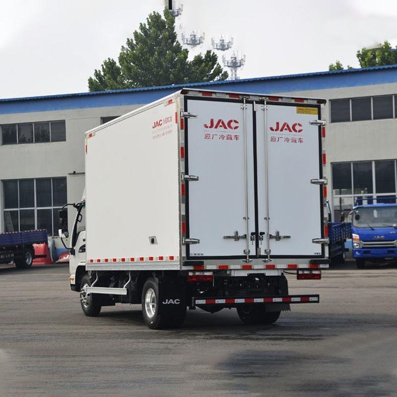 JAC N350 150HP 4x2 Diesel Refrigerated Box Truck