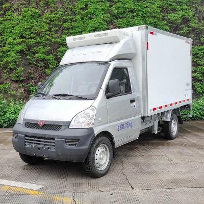 Wuling 102HP 4x2 Cummins Engine Refrigerated Box Truck for Meat Transport