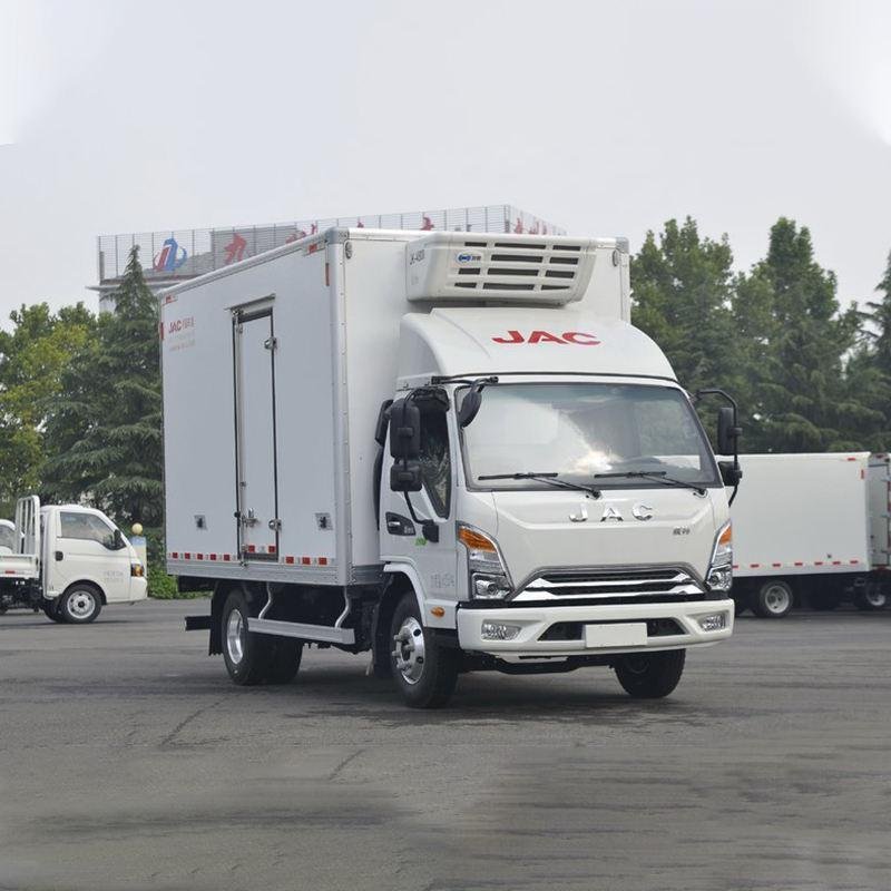 JAC JH6 460HP 8×4 9.4m Refrigerated Box Truck
