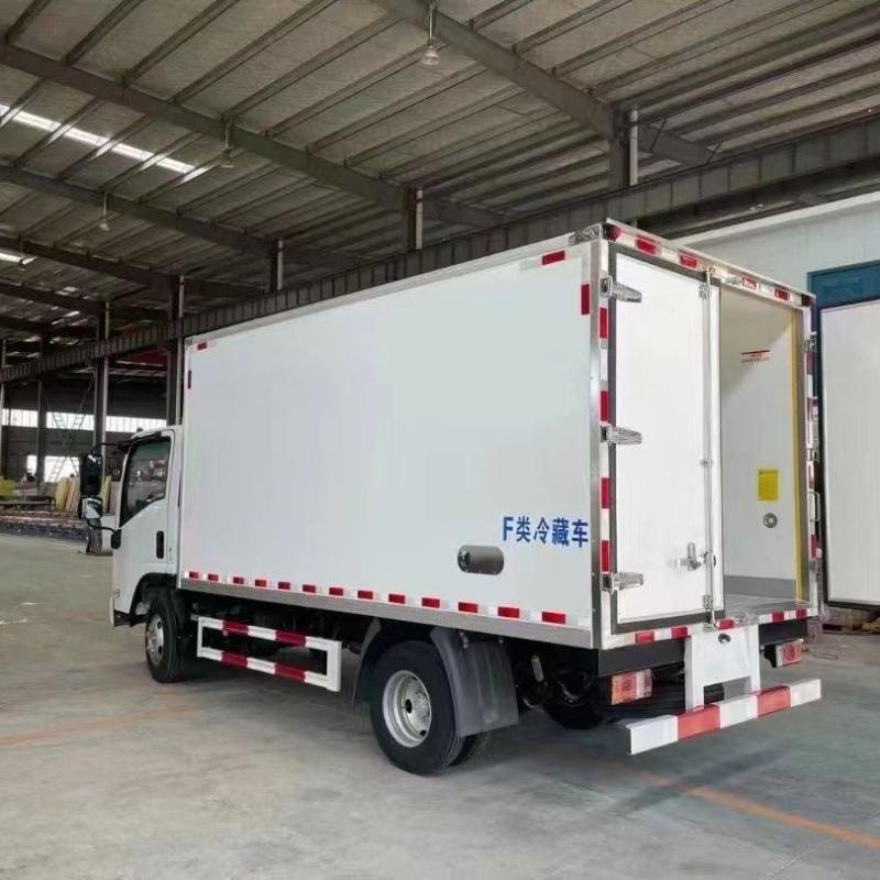 Isuzu 10 Ton 4x2 Diesel Refrigerated Box Truck with Cummins Engine