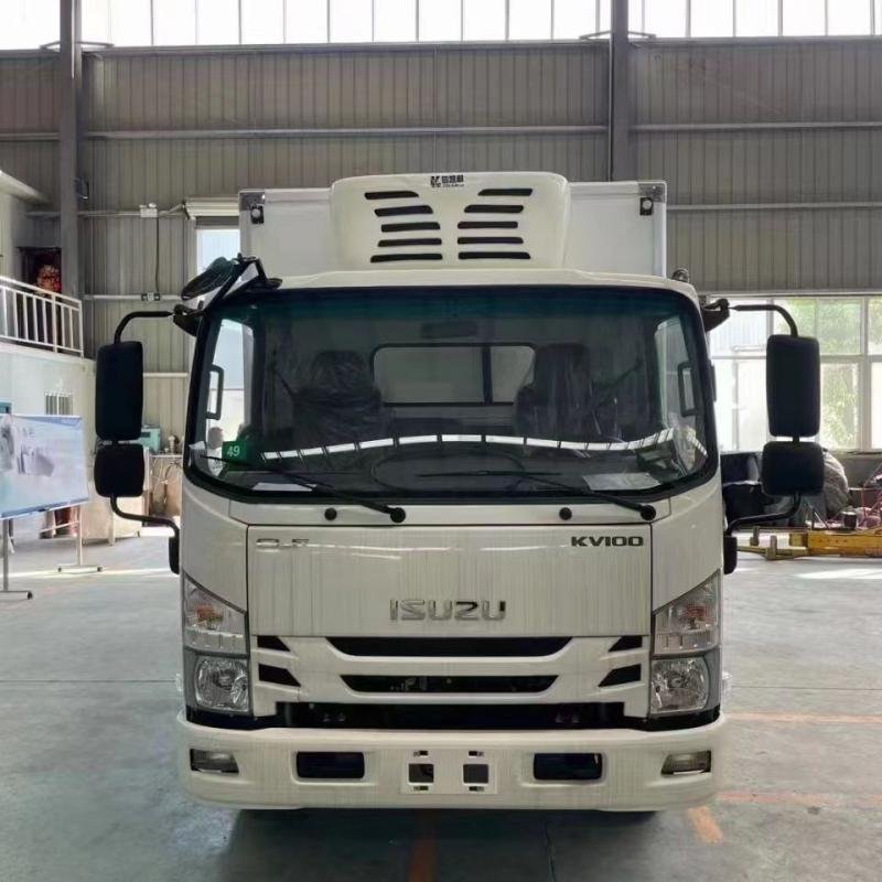 Isuzu 10 Ton 4x2 Diesel Refrigerated Box Truck with Cummins Engine