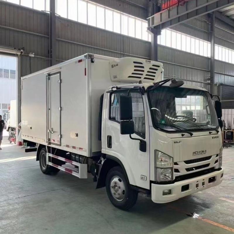 Isuzu 10 Ton 4x2 Diesel Refrigerated Box Truck with Cummins Engine